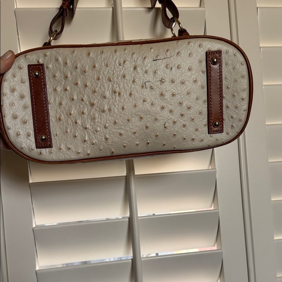 Dooney & Bourke Cream and Brown Shoulder Bag - Picture 4 of 10
